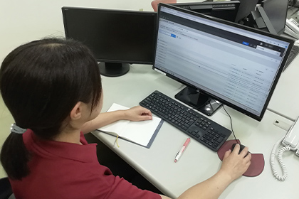 アプリのデータはkintoneに連携し、取引先と共有納期確認などのやり取りはkintoneのチャットで実施