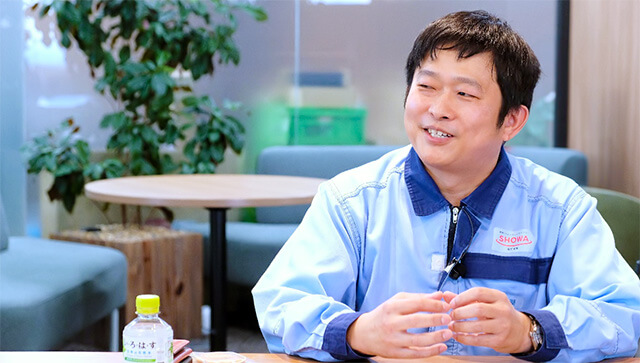 昭和産業 余湖さん写真